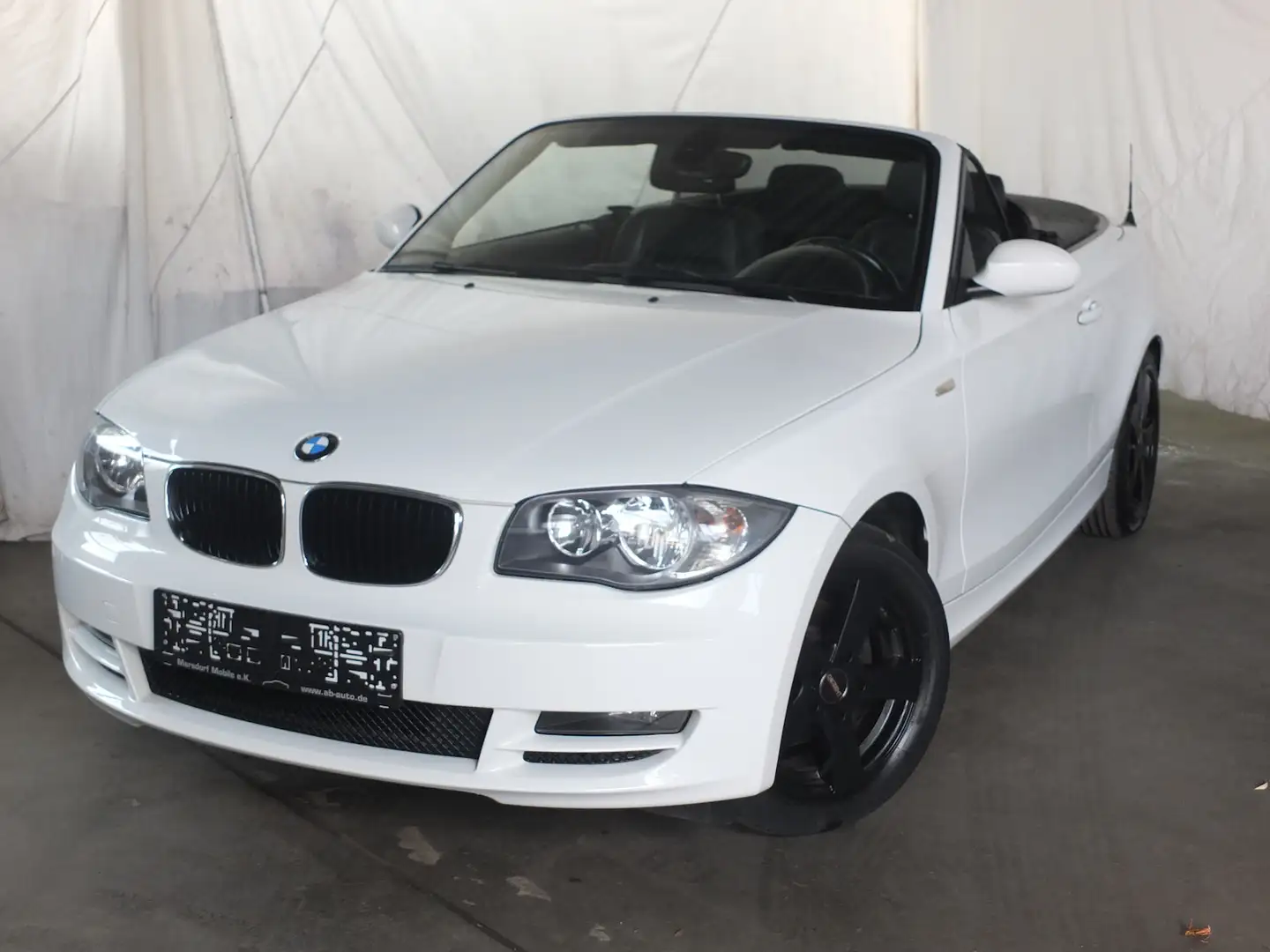 BMW 118 118i LEDER KLIMAAUTOMATIK PDC START-STOP Weiß - 1
