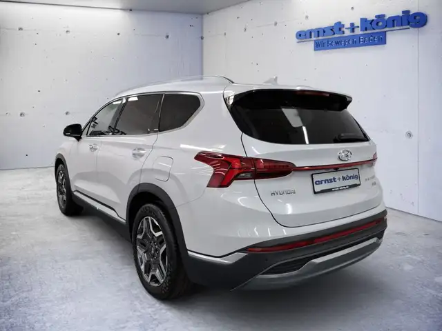 Hyundai Santa Fe view 4