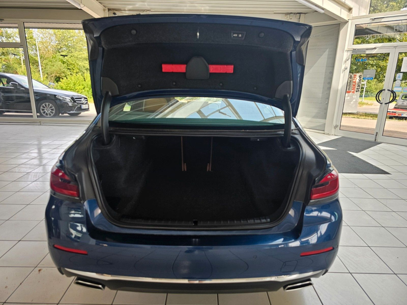 BMW 530 d Luxury Line, 1Hand, Laserlicht, Headup,Voll — photo 9