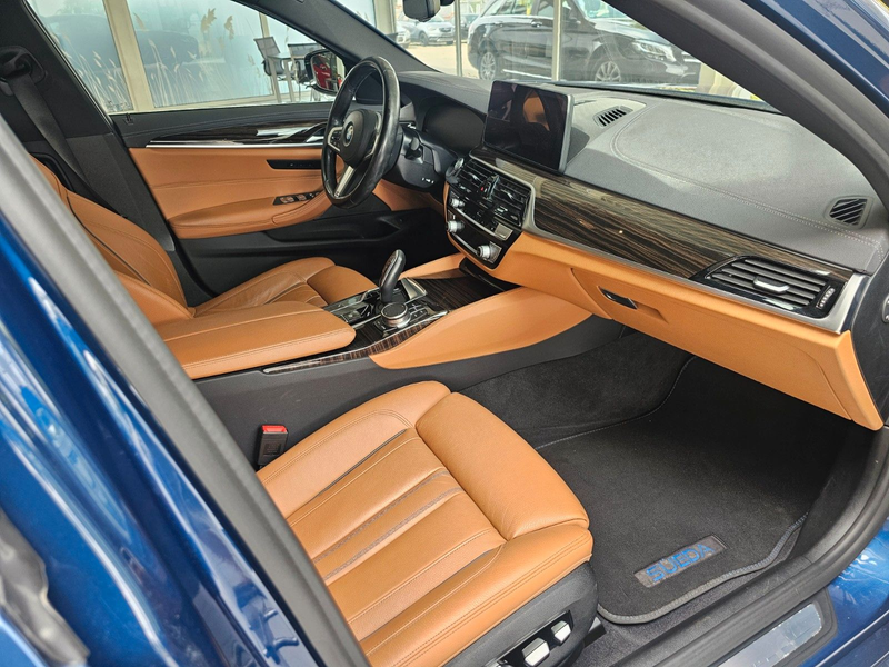 BMW 530 d Luxury Line, 1Hand, Laserlicht, Headup,Voll — photo 14