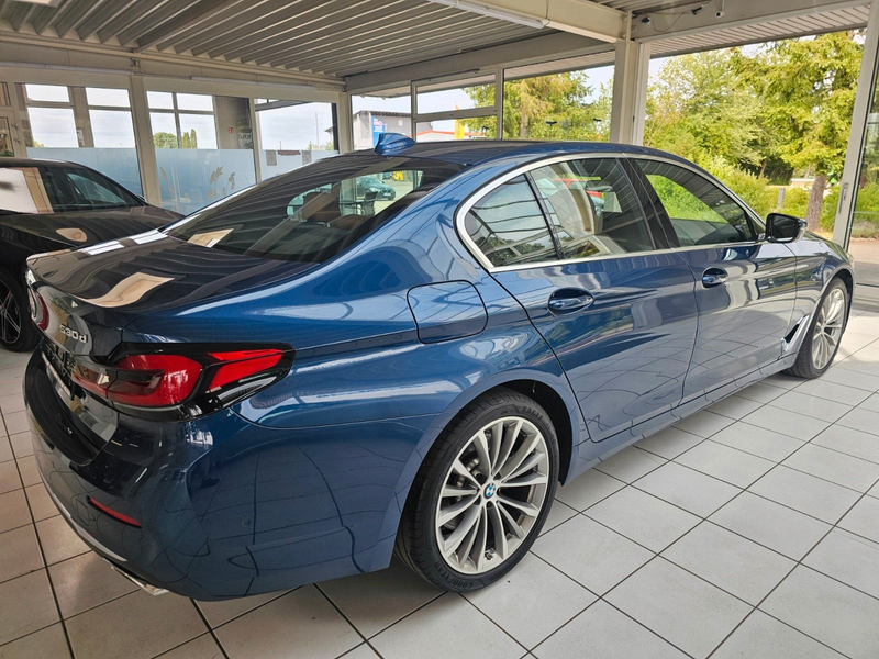 BMW 530 d Luxury Line, 1Hand, Laserlicht, Headup,Voll — photo 7