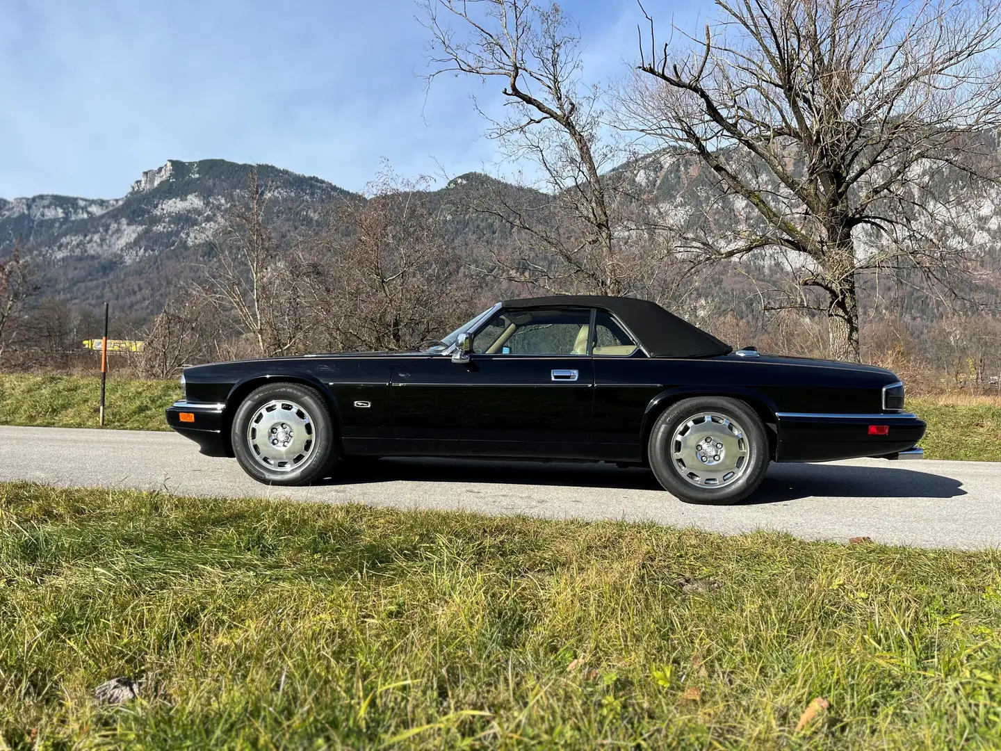 Jaguar XJS 4.0 Cabrio Schwarz - 1