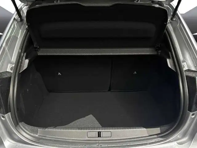 Peugeot 208 view 7