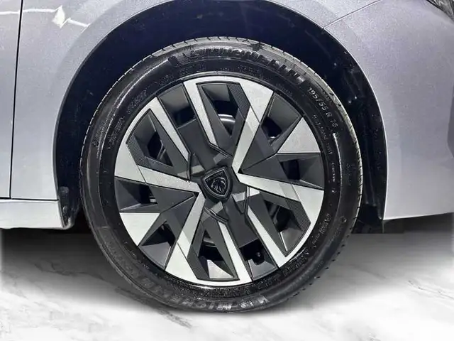 Peugeot 208 view 8
