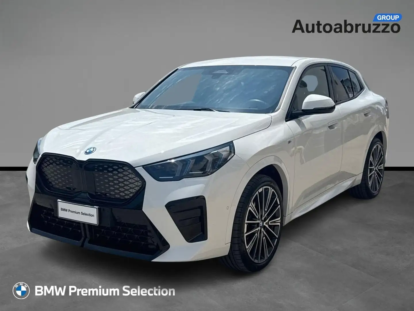 BMW iX2 edrive 20 MSport Blanc - 1