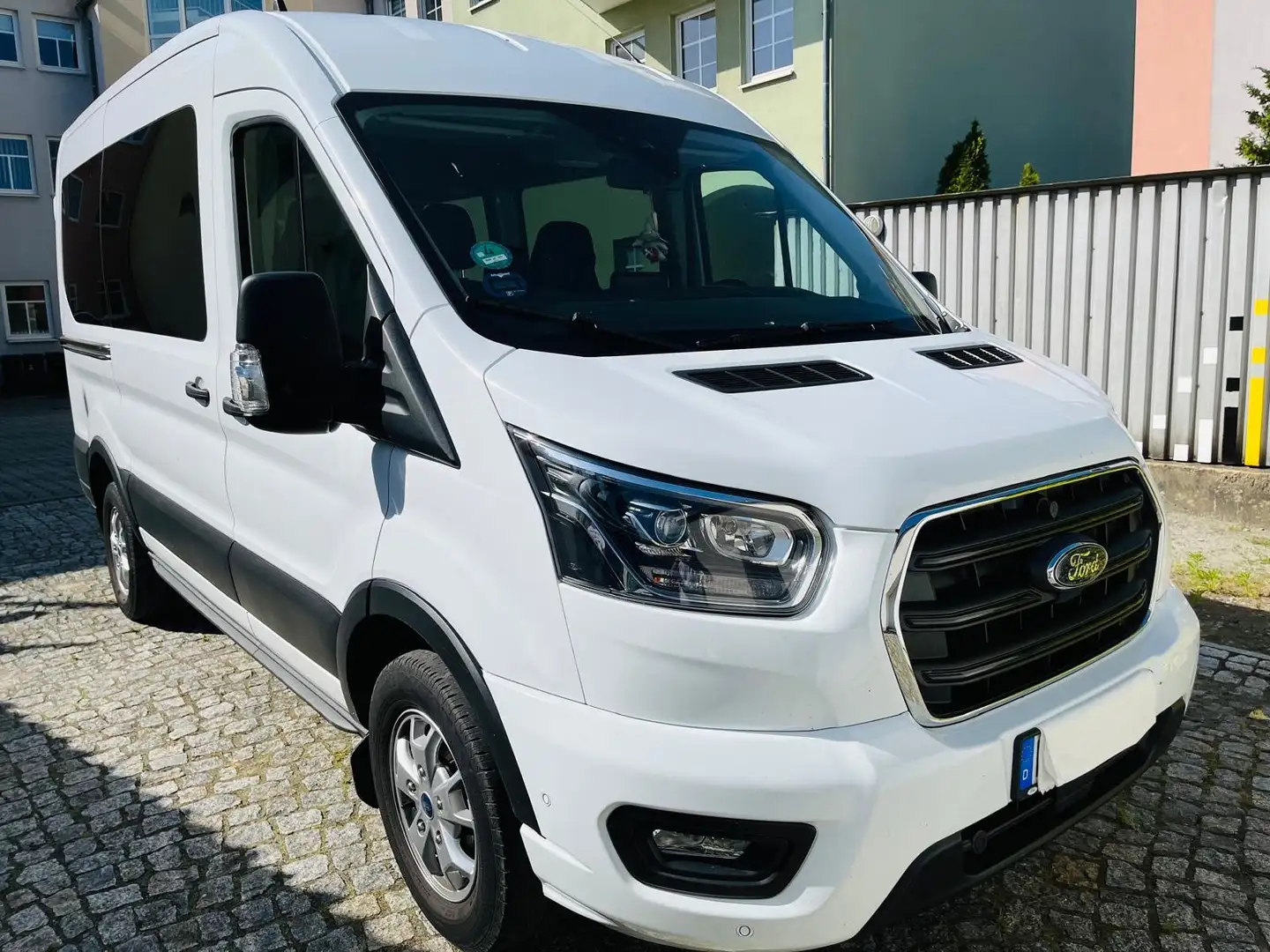 Ford Transit Transit 350 L2 Combi Limited 2,0 l 130 PS Weiß - 1
