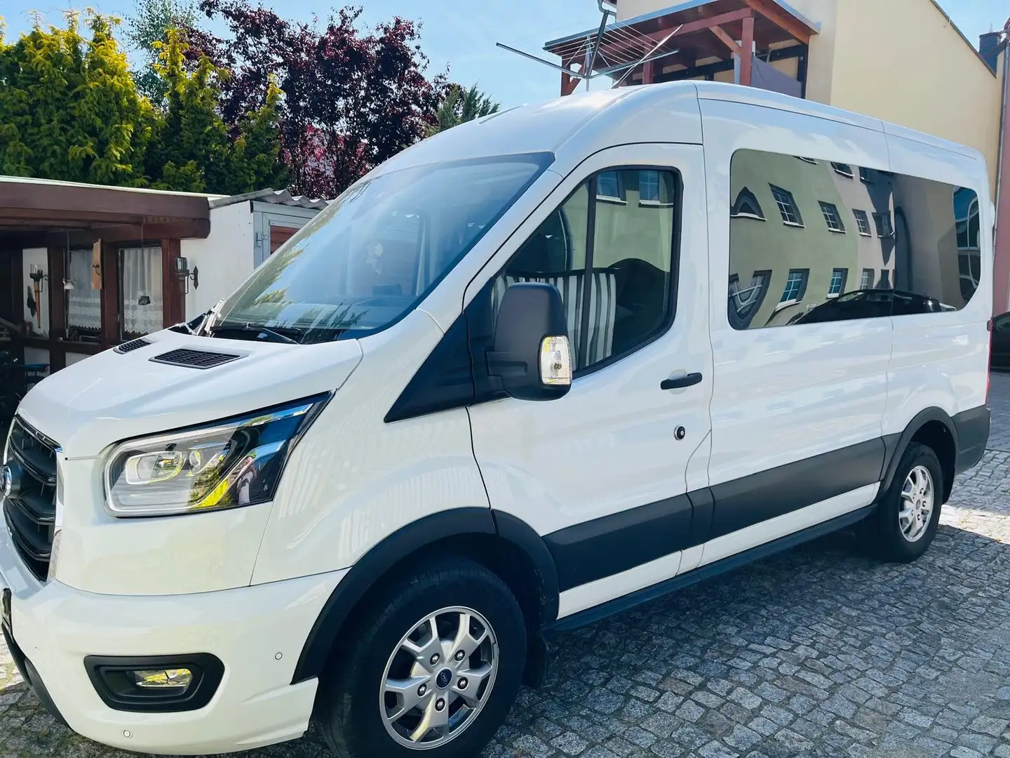 Ford Transit Transit 350 L2 Combi Limited 2,0 l 130 PS Weiß - 2
