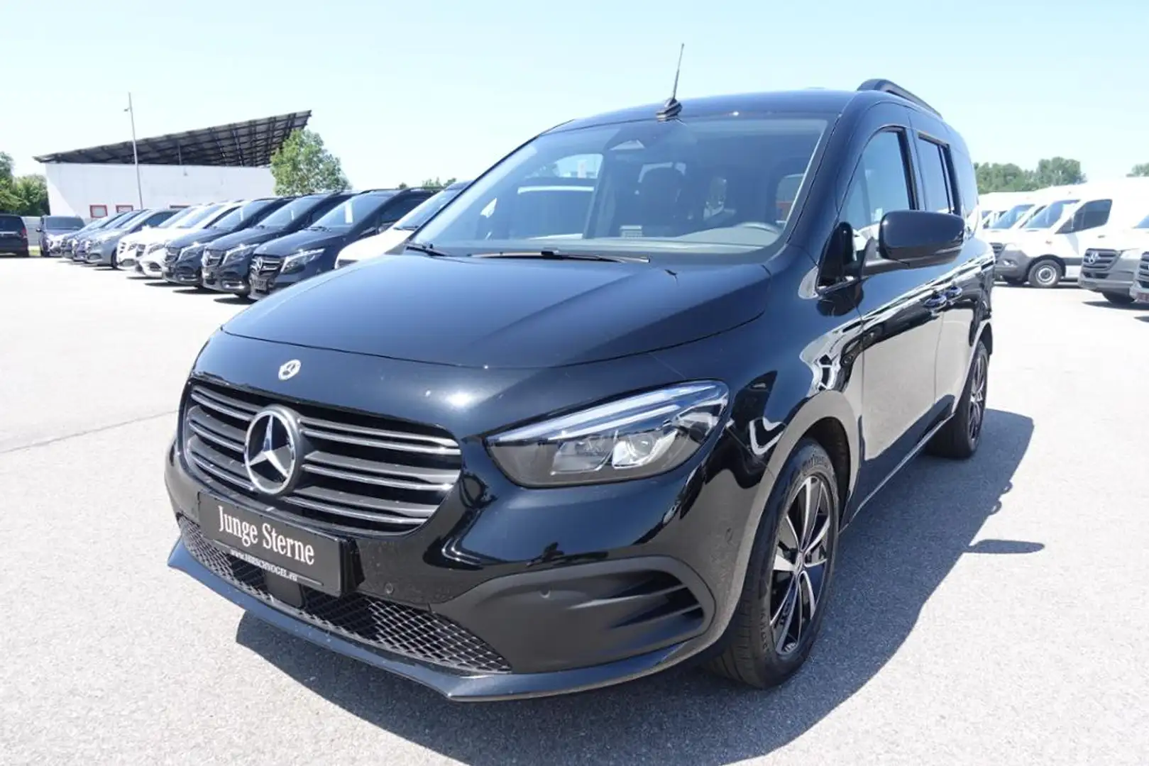 Mercedes-Benz T-Class T 180 d Progressive Edition MBUX10"+Kamera+LED Zwart - 1