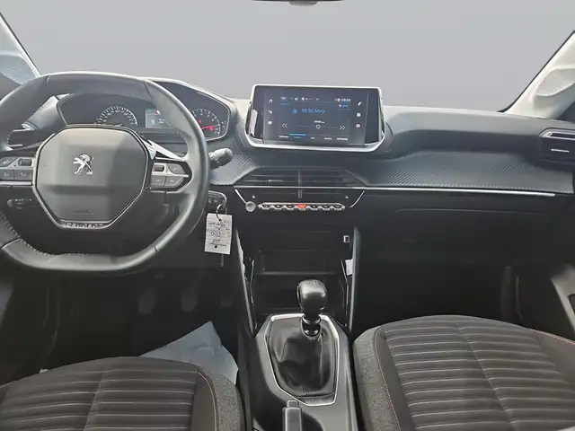 Peugeot 208 view 12