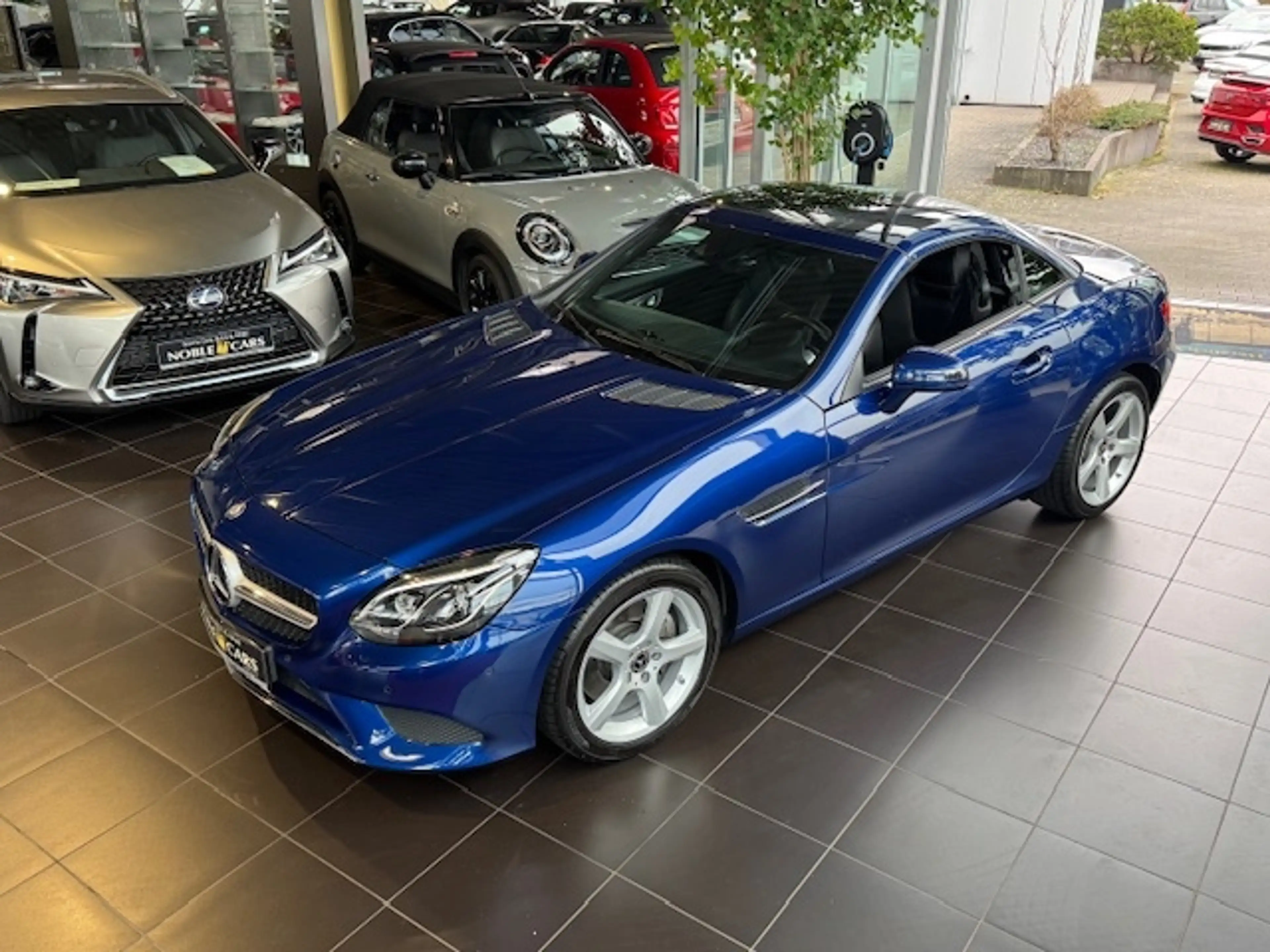 Mercedes-Benz SLC 200 9G-Tronic AirScarf KLIMA LED NAVI ALU — photo 7