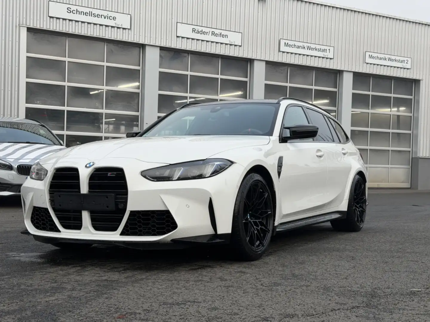 BMW M3 Competition M xDrive Tour. Harman*DriveAssist Белый - 1