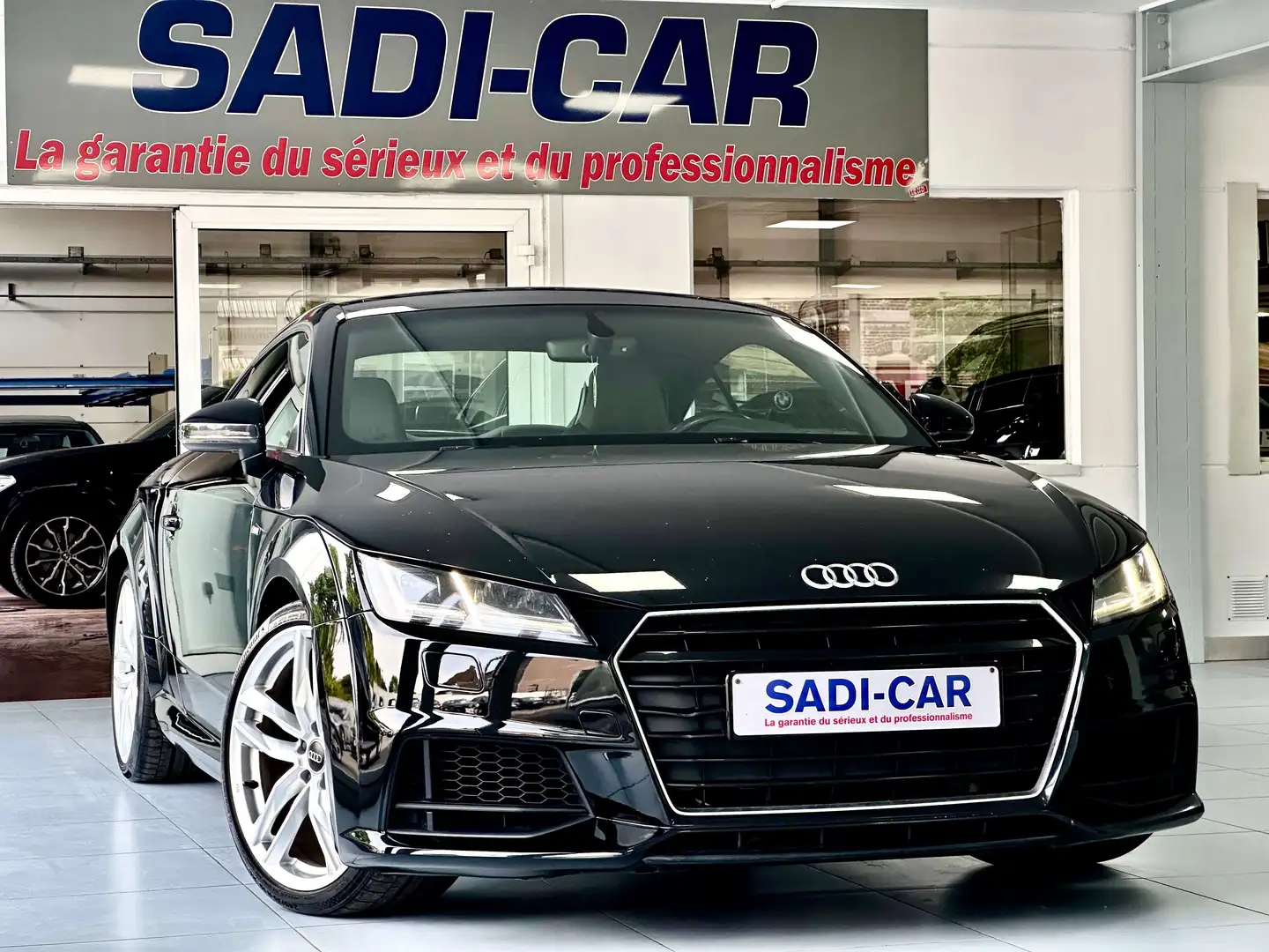 Audi TT Coupé 1.8 TFSI 180cv S LINE - S Tronic Noir - 1