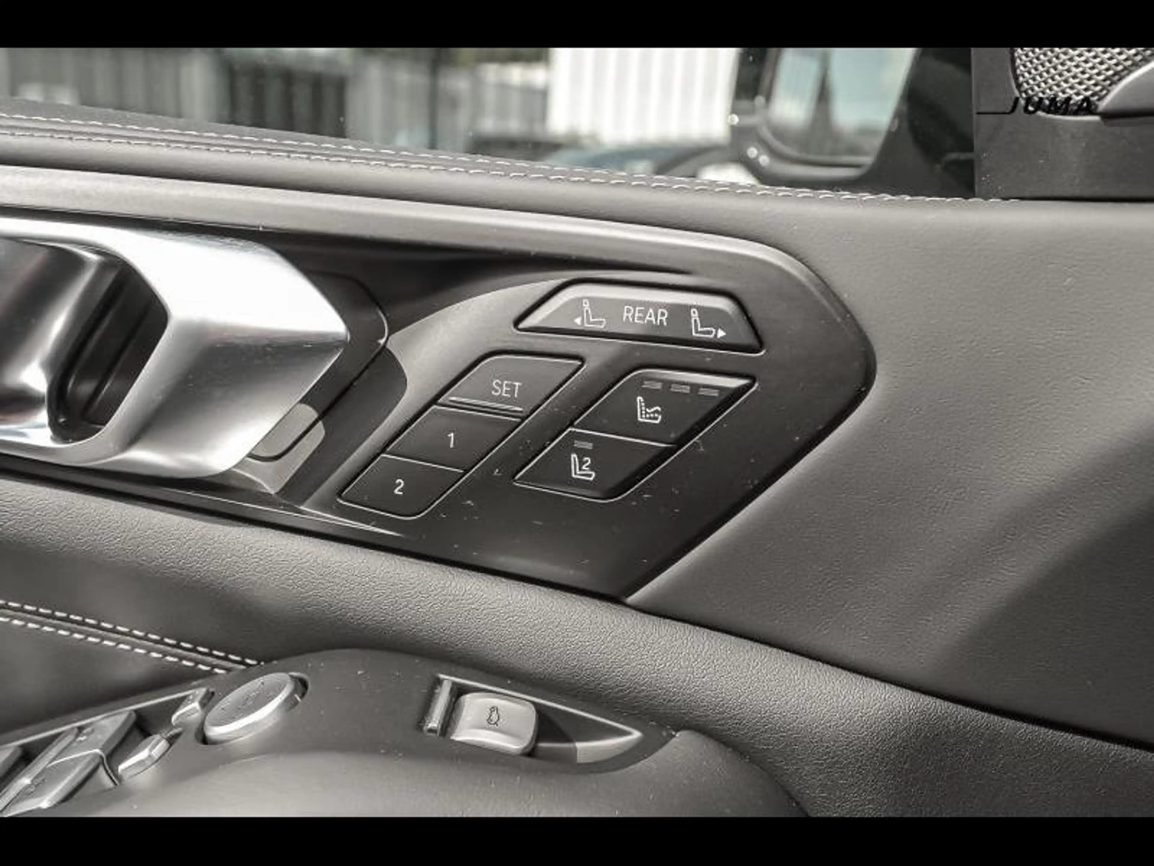 BMW X7 xDrive40d - M Pack — photo 15