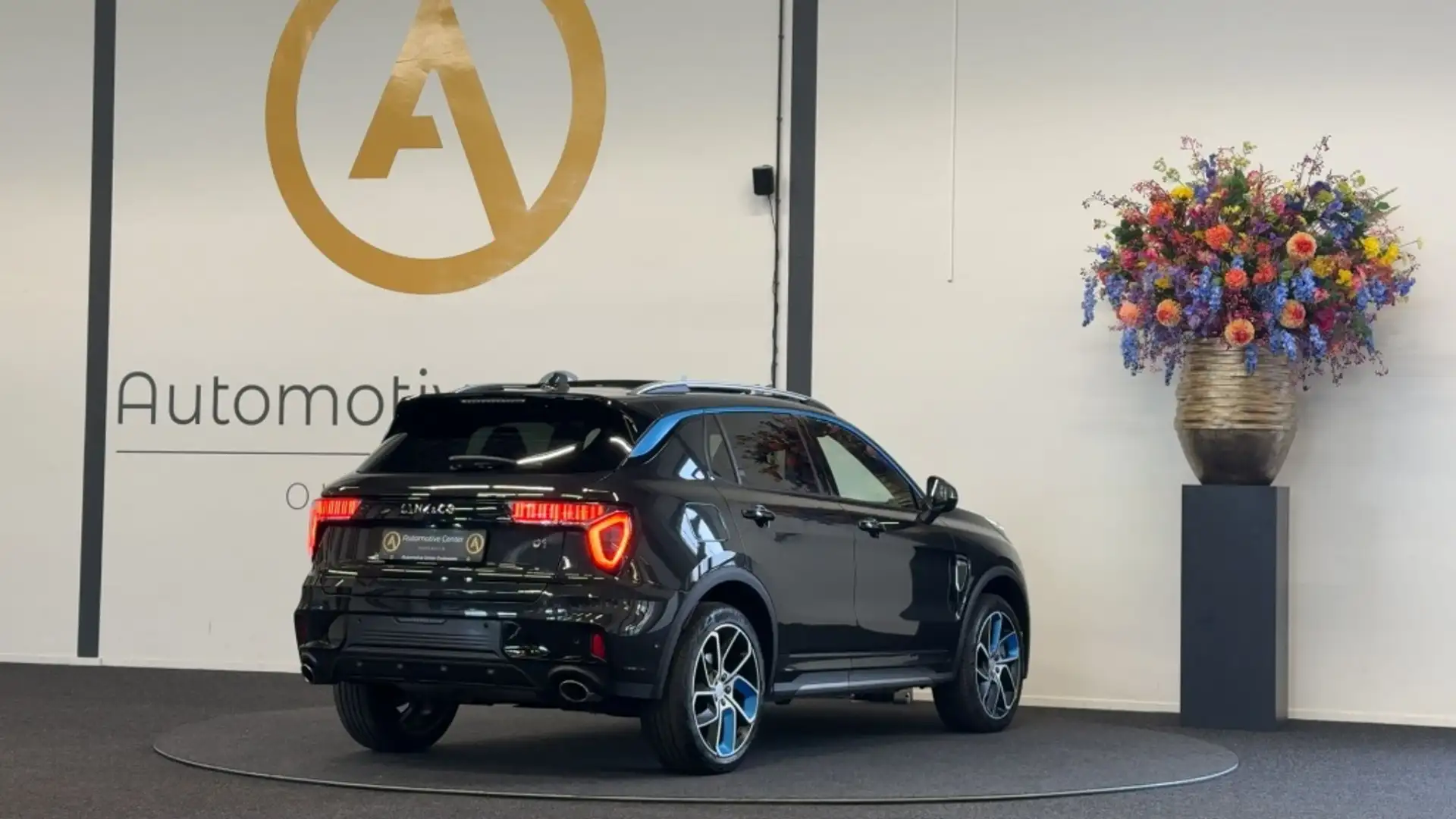 Lynk & Co 01 1.5 PHEV | MY23 | 6.6 KWH | ZWARTE HEMEL | PANO | Noir - 2