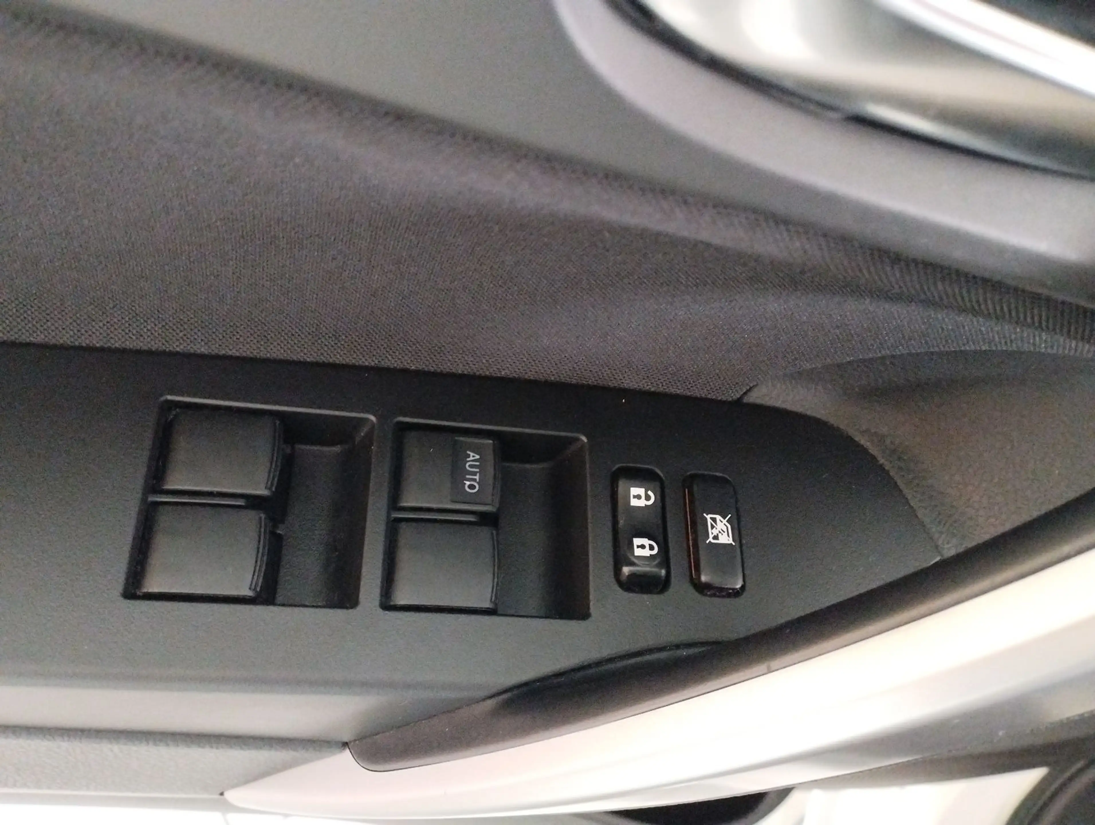Toyota Auris -Navi-Bluetooth-Sitzh.- — photo 13