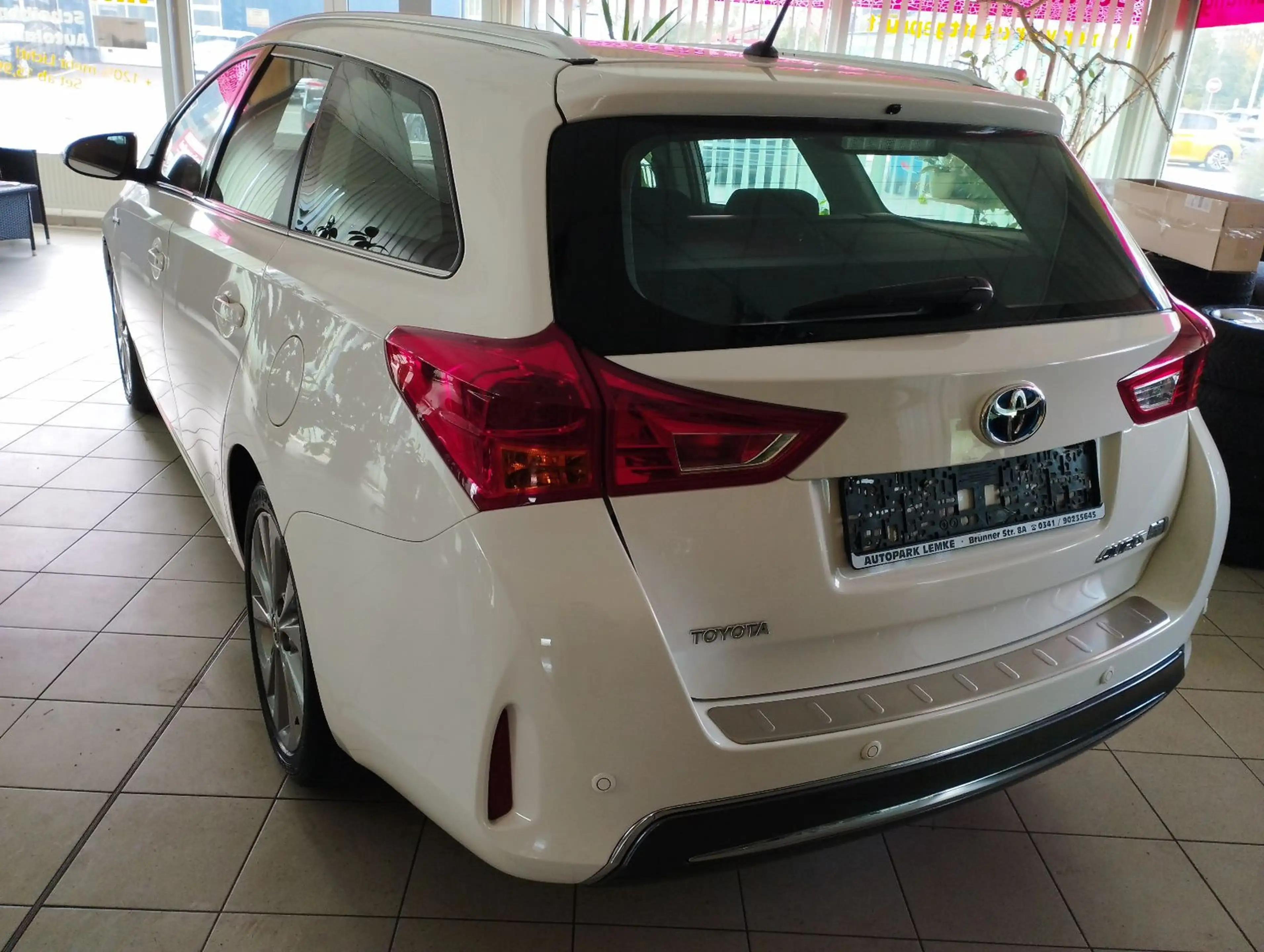 Toyota Auris -Navi-Bluetooth-Sitzh.- — photo 5