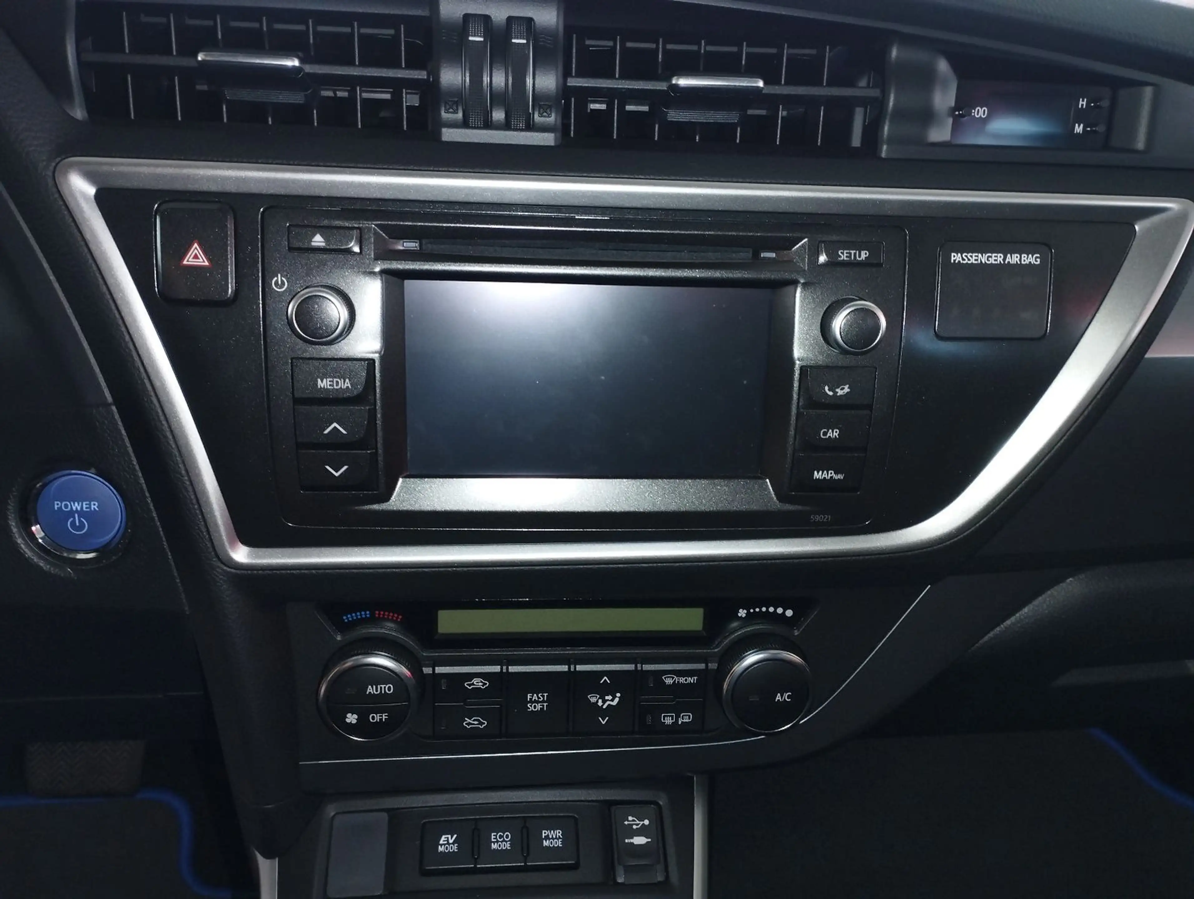 Toyota Auris -Navi-Bluetooth-Sitzh.- — photo 9