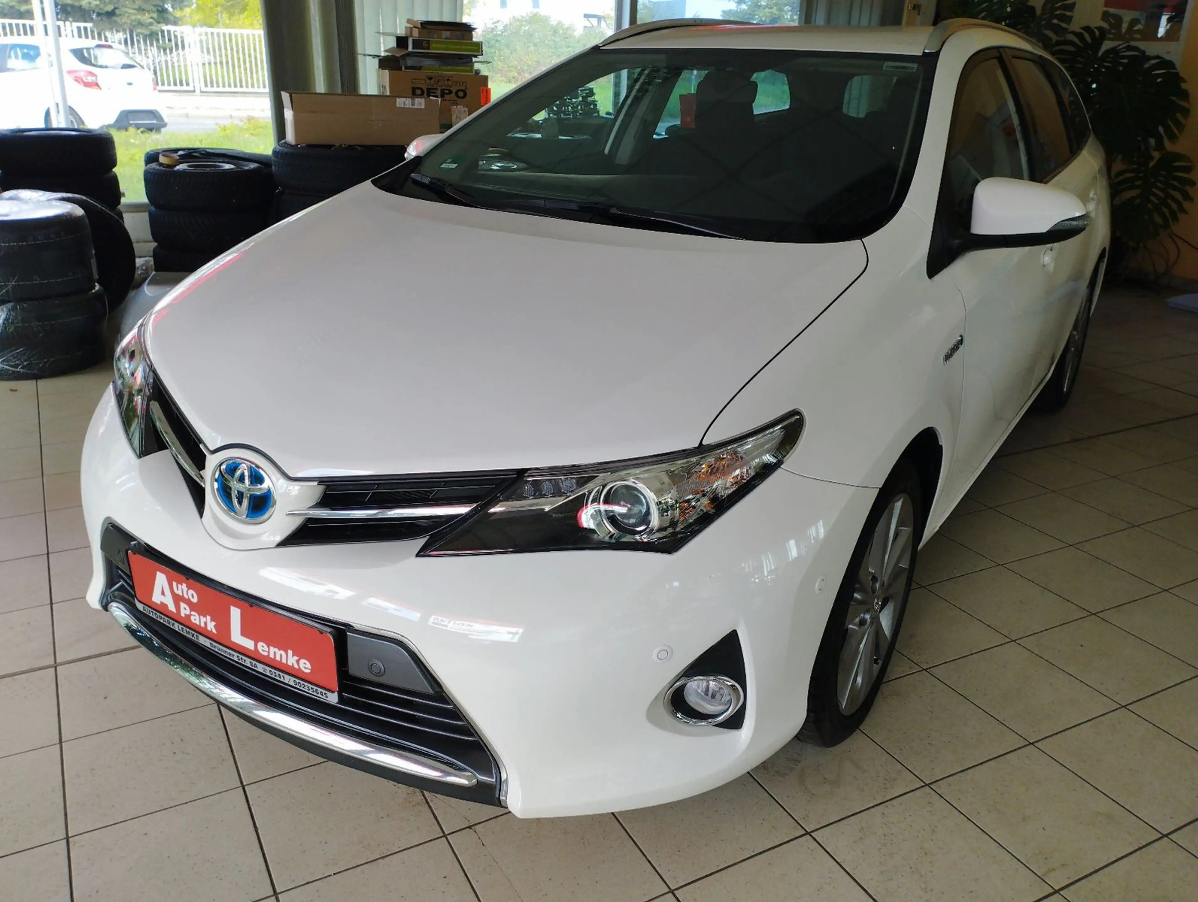 Toyota Auris -Navi-Bluetooth-Sitzh.- — photo 3