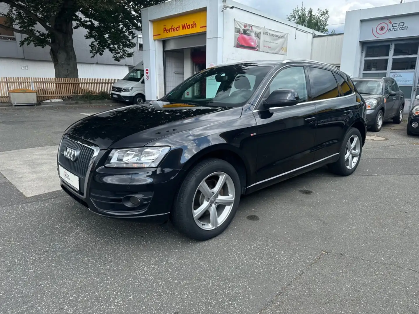 Audi Q5 2.0 TDI  quattro S Line plus. Black - 2