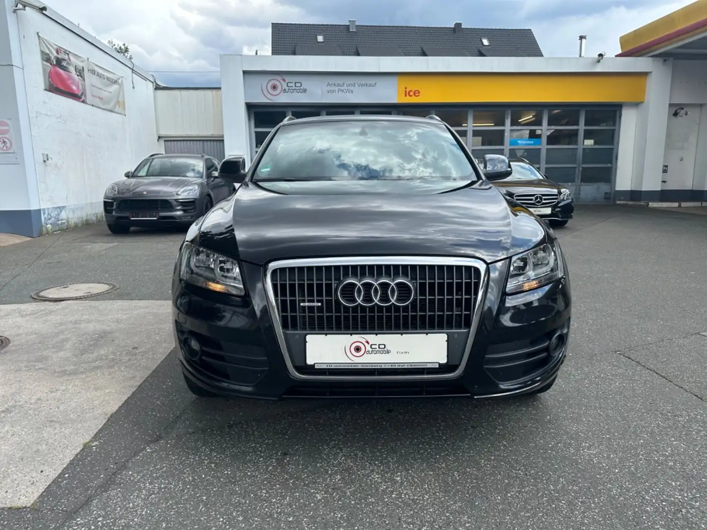 Audi Q5 2.0 TDI  quattro S Line plus. Black - 1
