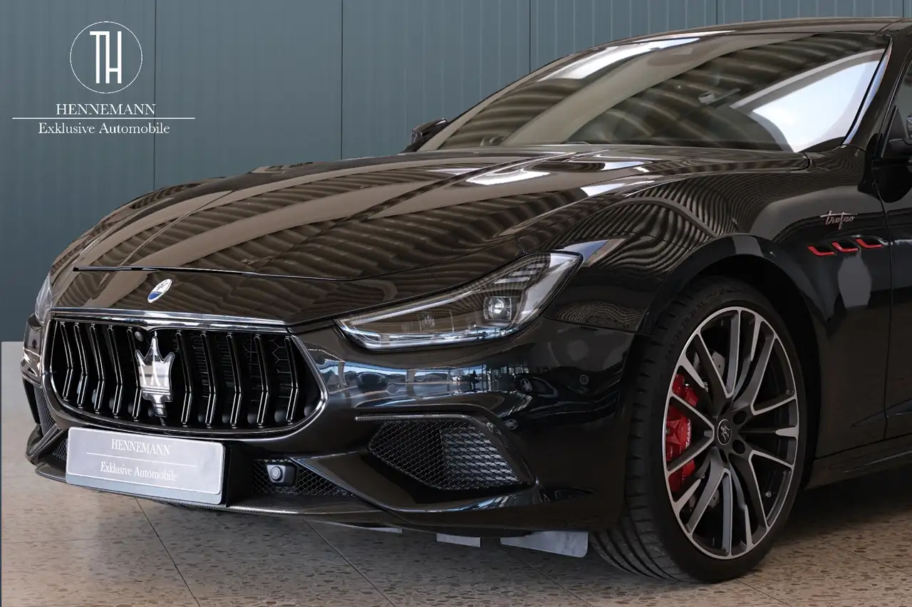 Maserati Ghibli 2023 — фото 6