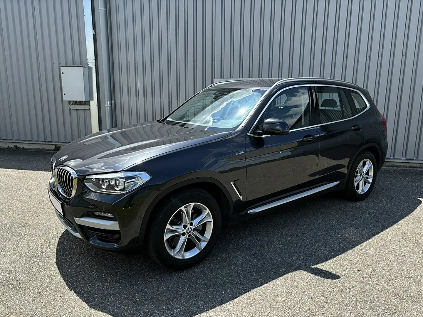 BMW X3 xDrive 20d xLine Aut. VERMITTLUNG PRIVATVERKAUF Grau - 2