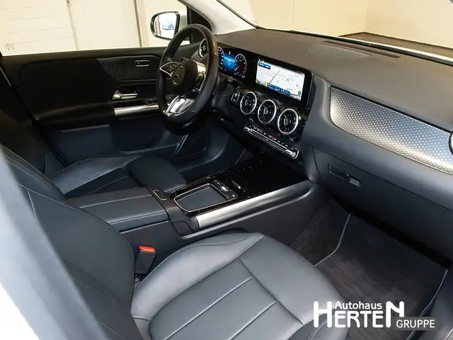 Mercedes-Benz B-Class view 6