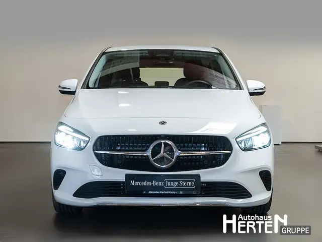 Mercedes-Benz B-Class view 2