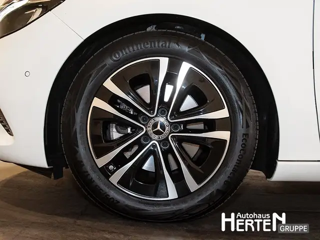 Mercedes-Benz B-Class view 5