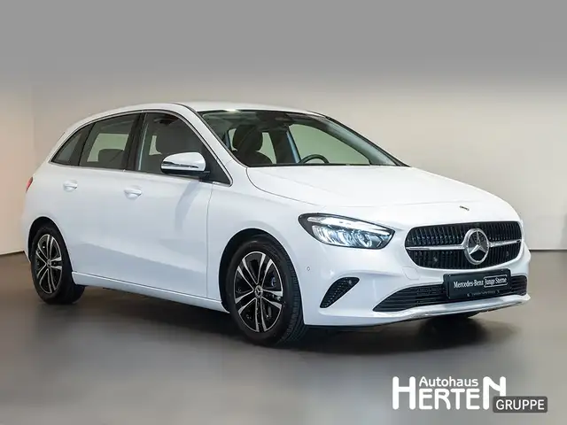 Mercedes-Benz B-Class view 3