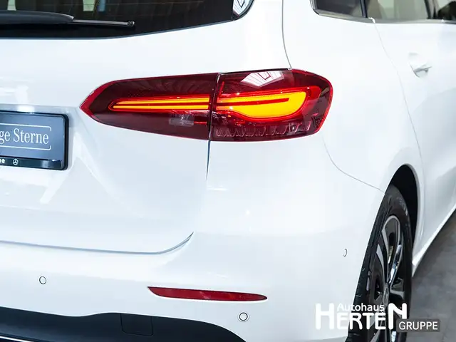Mercedes-Benz B-Class view 14