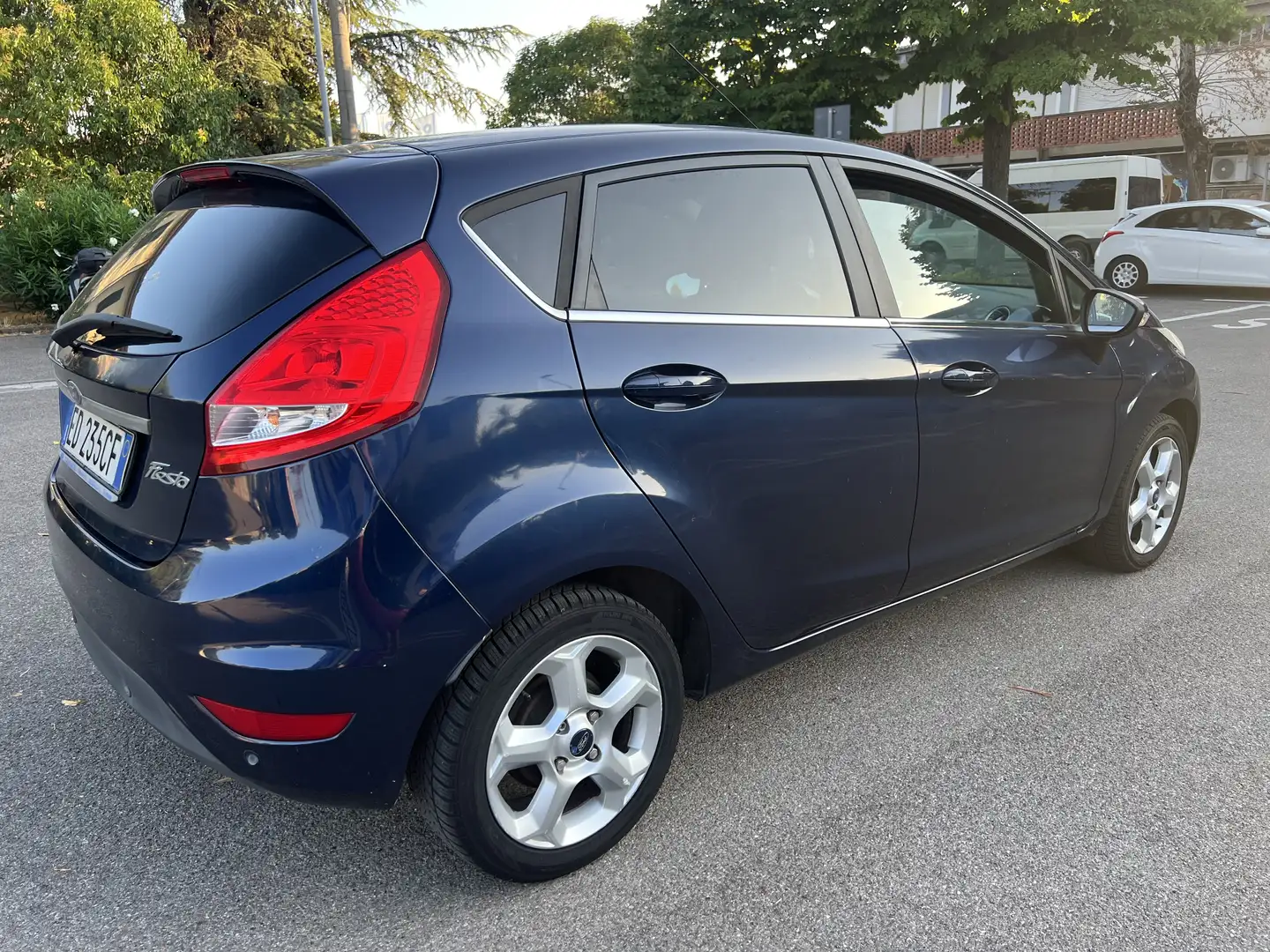 Ford Fiesta 5p 1.2 16v Titanium 82cv - 2