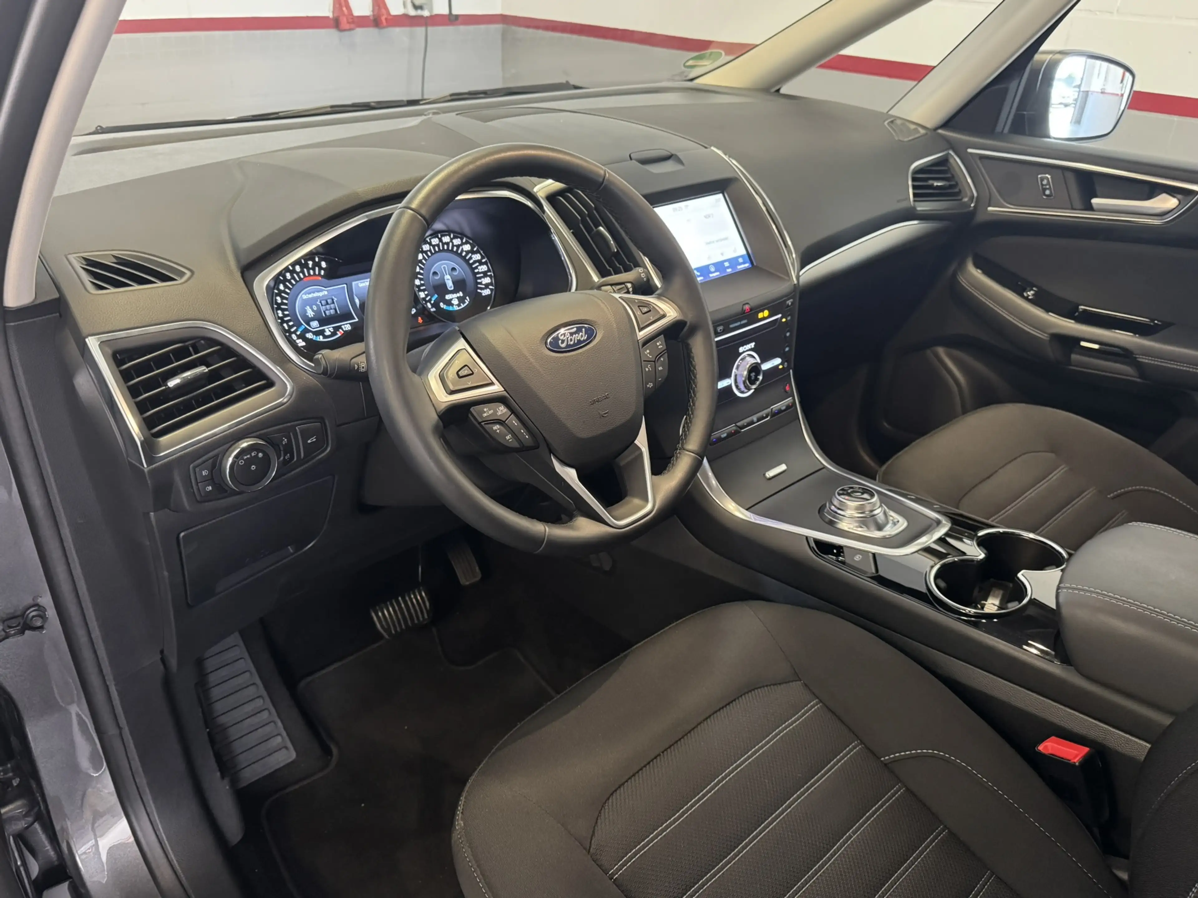 Ford Galaxy 2.5 Hybrid FHEV Titanium 7-Sitzer CarPlay — photo 9