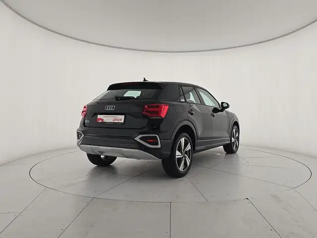 Audi Q2 view 5