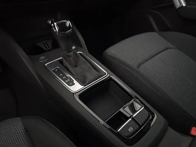 Audi Q2 view 12