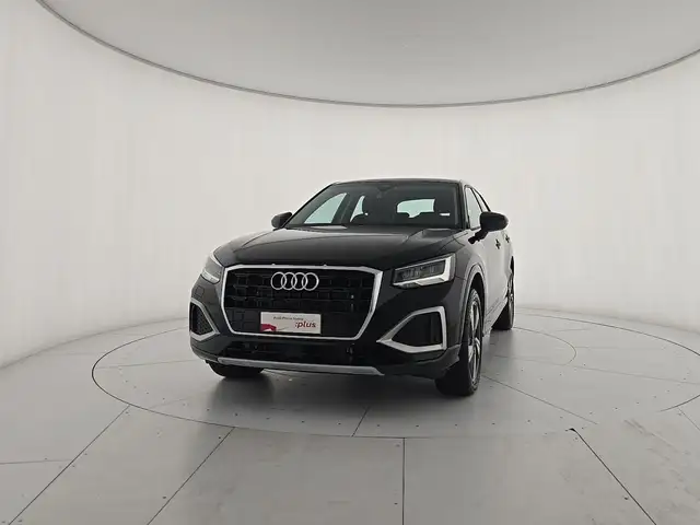 Audi Q2 view 7