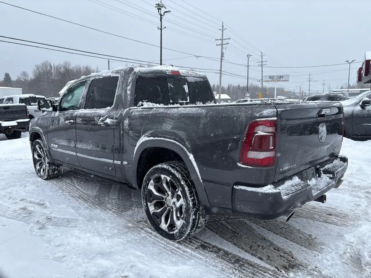 RAM 1500 снимка RAM 1500