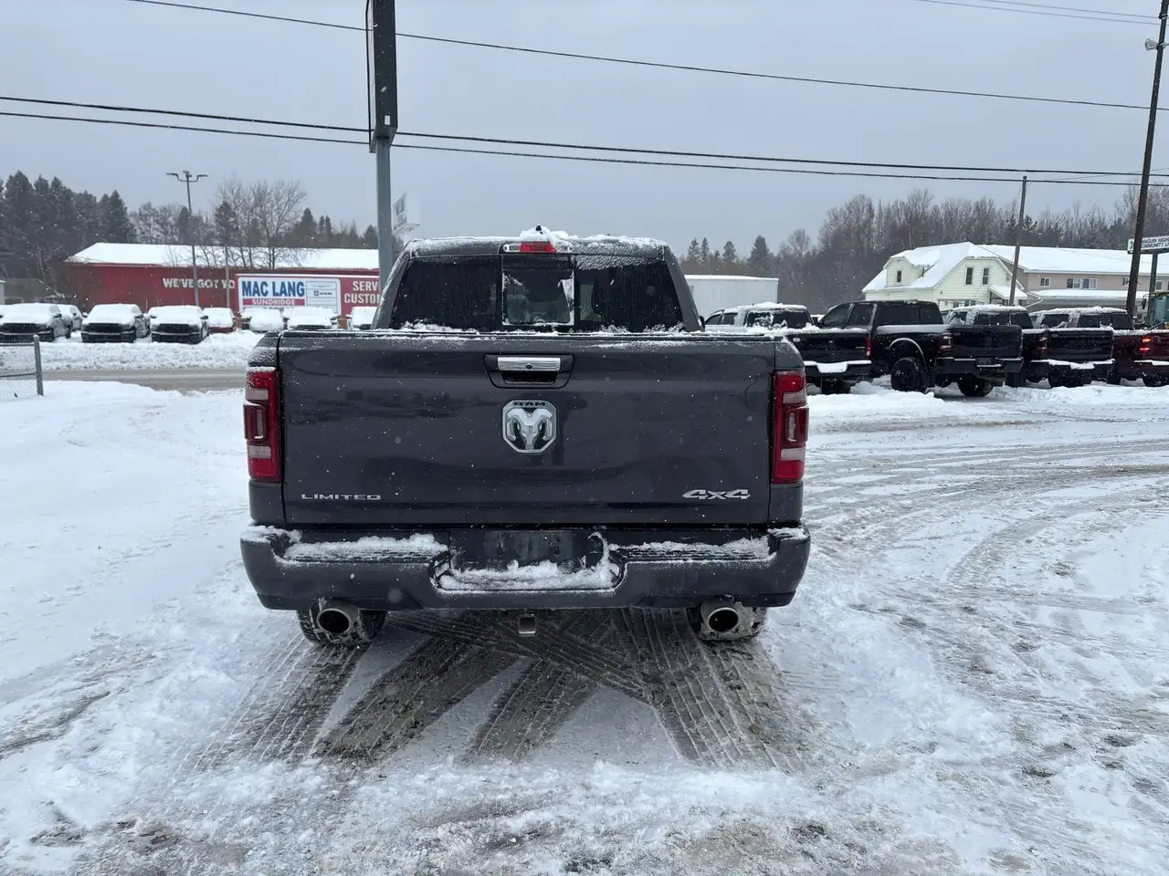 RAM 1500 снимка RAM 1500