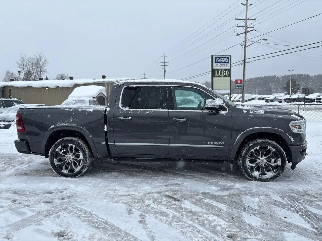 RAM 1500 снимка RAM 1500