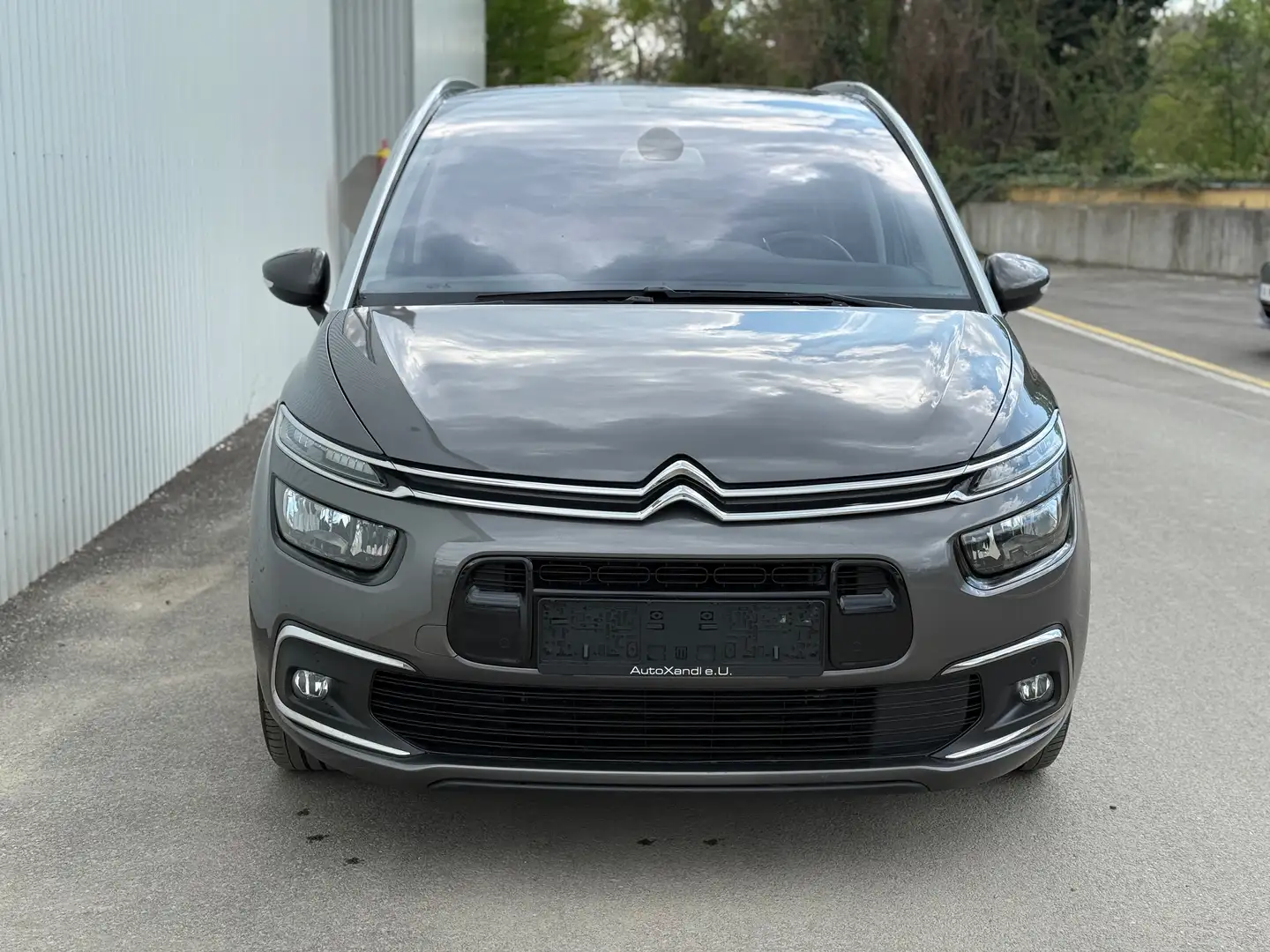 Citroen C4 Picasso Shine*RFK*AHK*Massage* Grau - 2