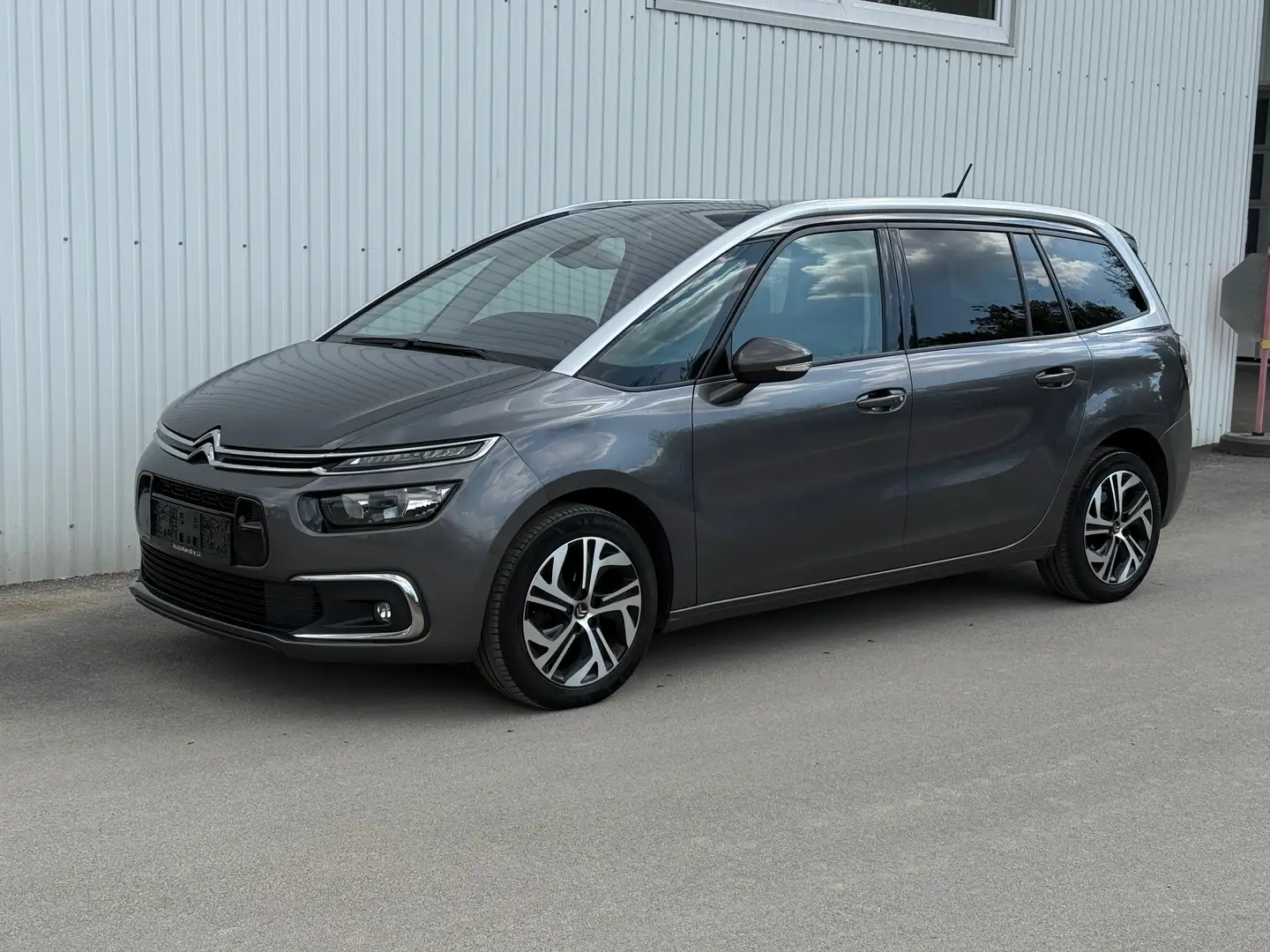 Citroen C4 Picasso Shine*RFK*AHK*Massage* Grau - 1