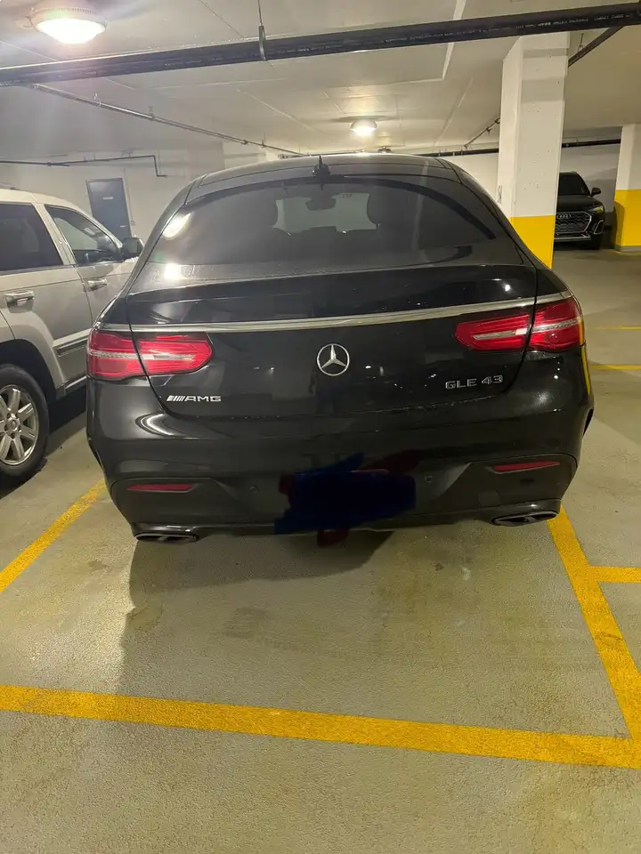 Mercedes-Benz GLE снимка Mercedes-Benz GLE