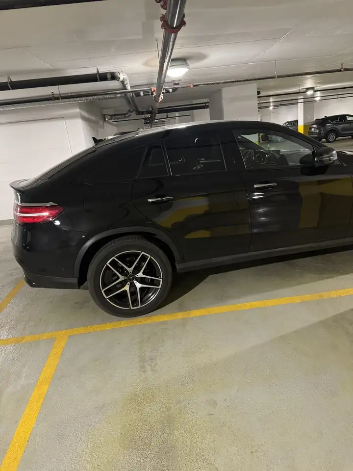 Mercedes-Benz GLE снимка Mercedes-Benz GLE
