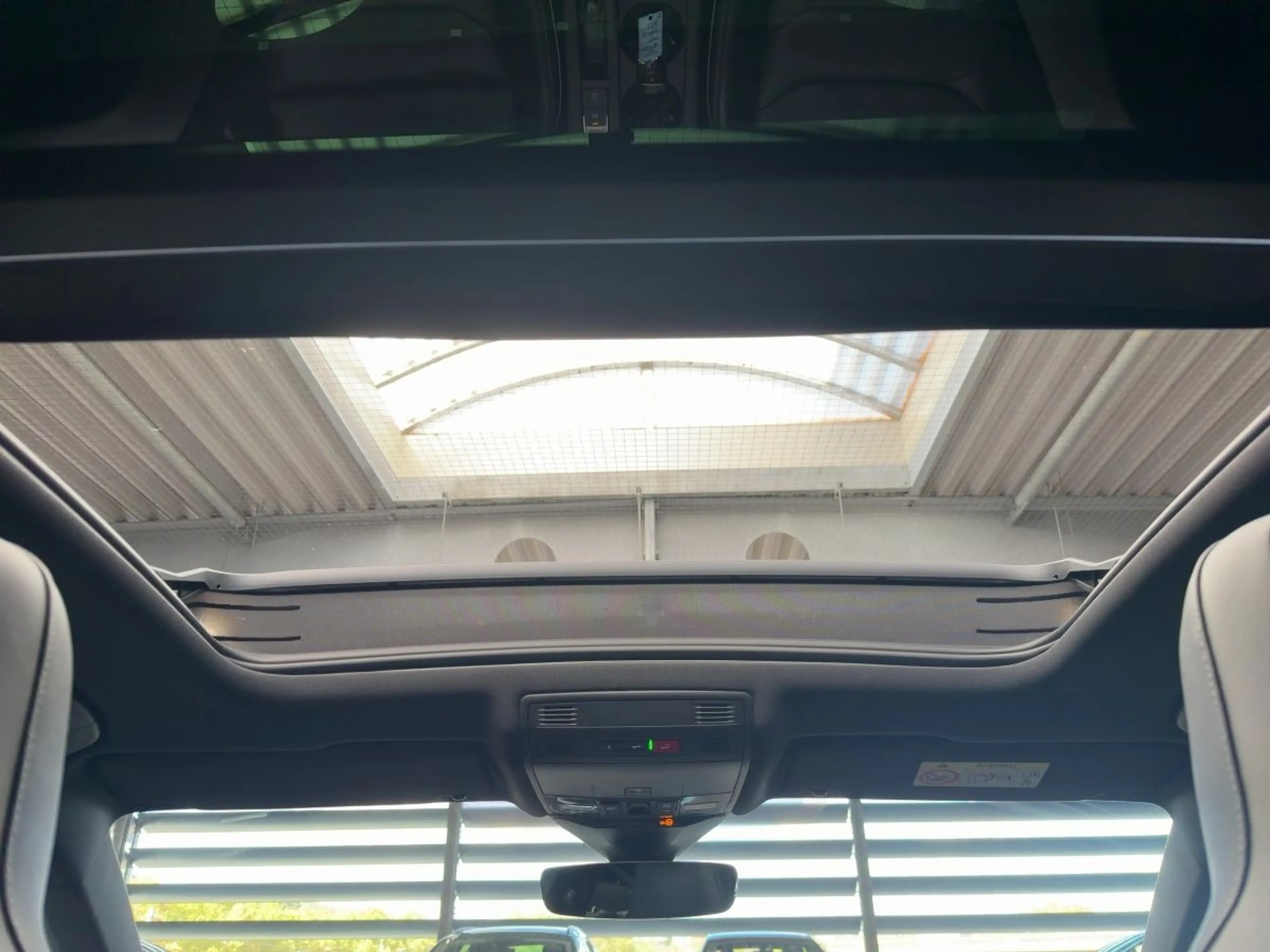 Volkswagen Arteon R-Line 2.0 TDI DSG Navi — photo 13