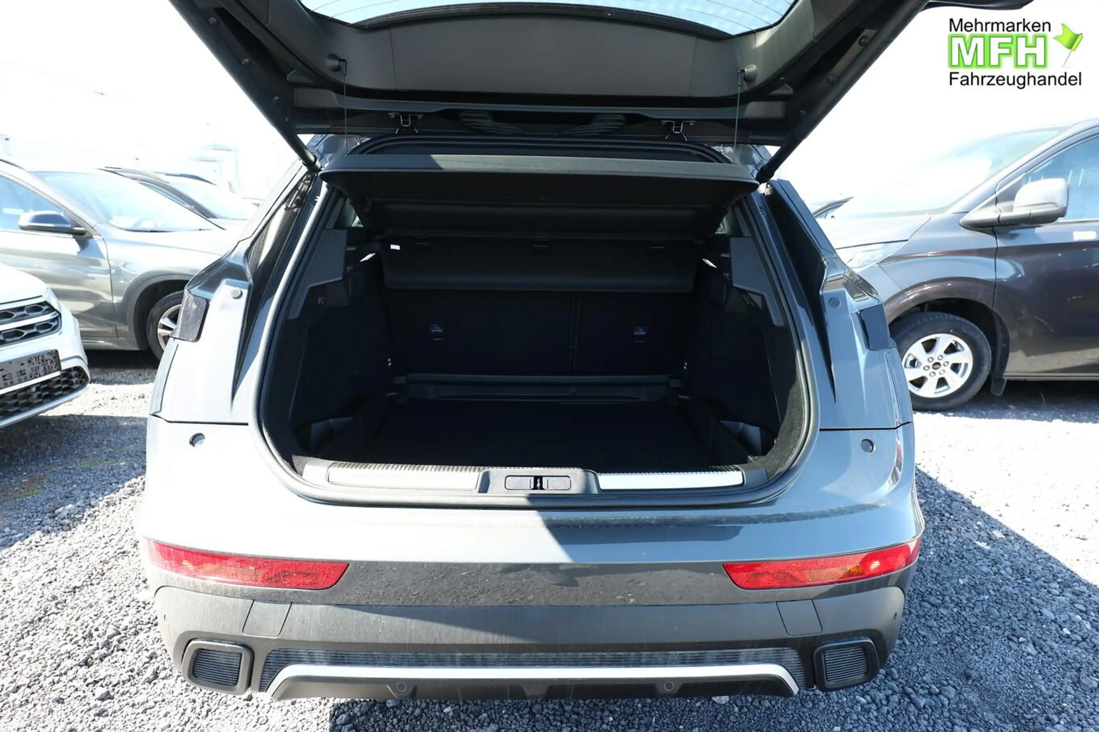 DS Automobiles DS 7 Performance Line eHK 360° ACC eSitze SHZ Nav 96... — photo 10