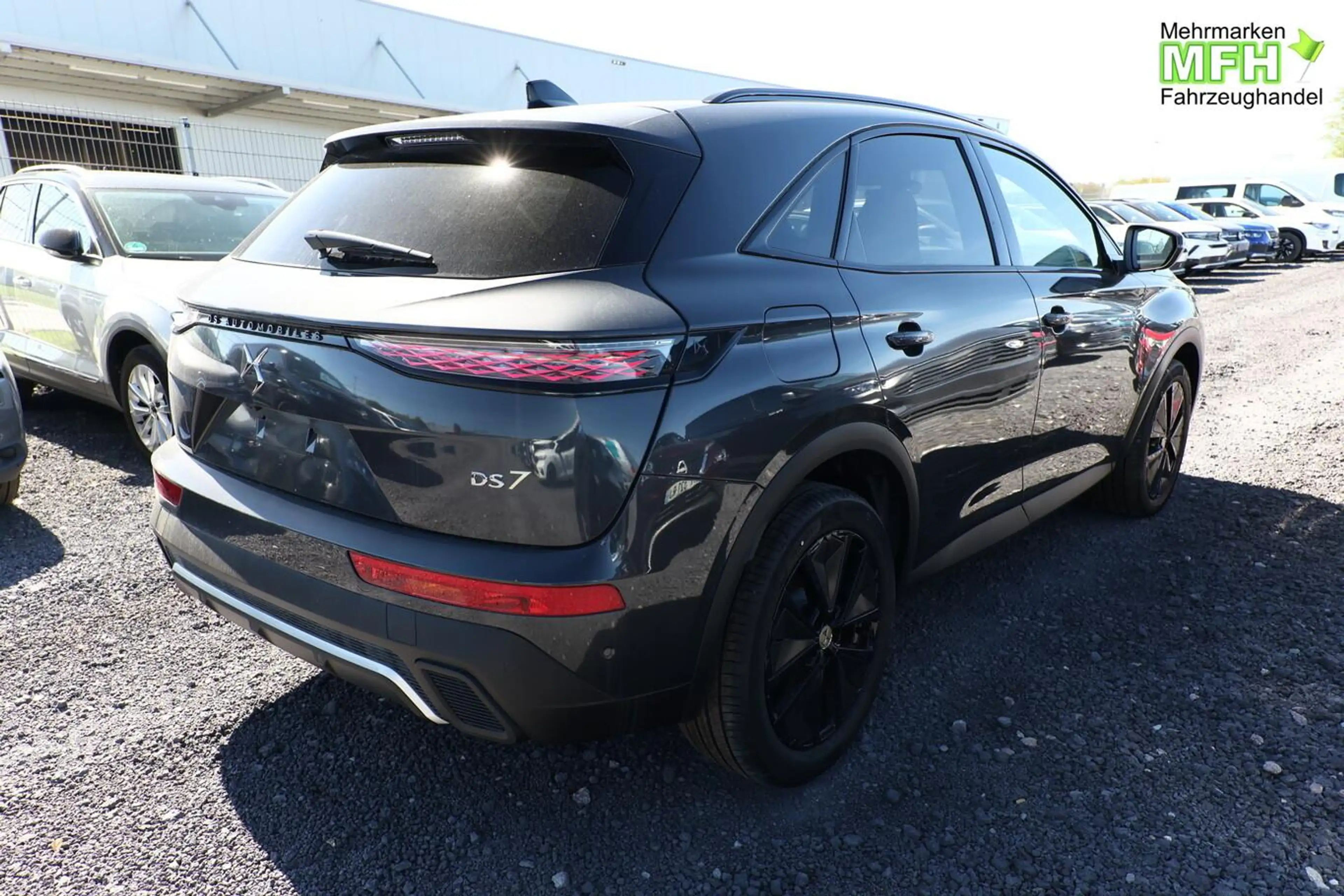 DS Automobiles DS 7 Performance Line eHK 360° ACC eSitze SHZ Nav 96... — photo 2