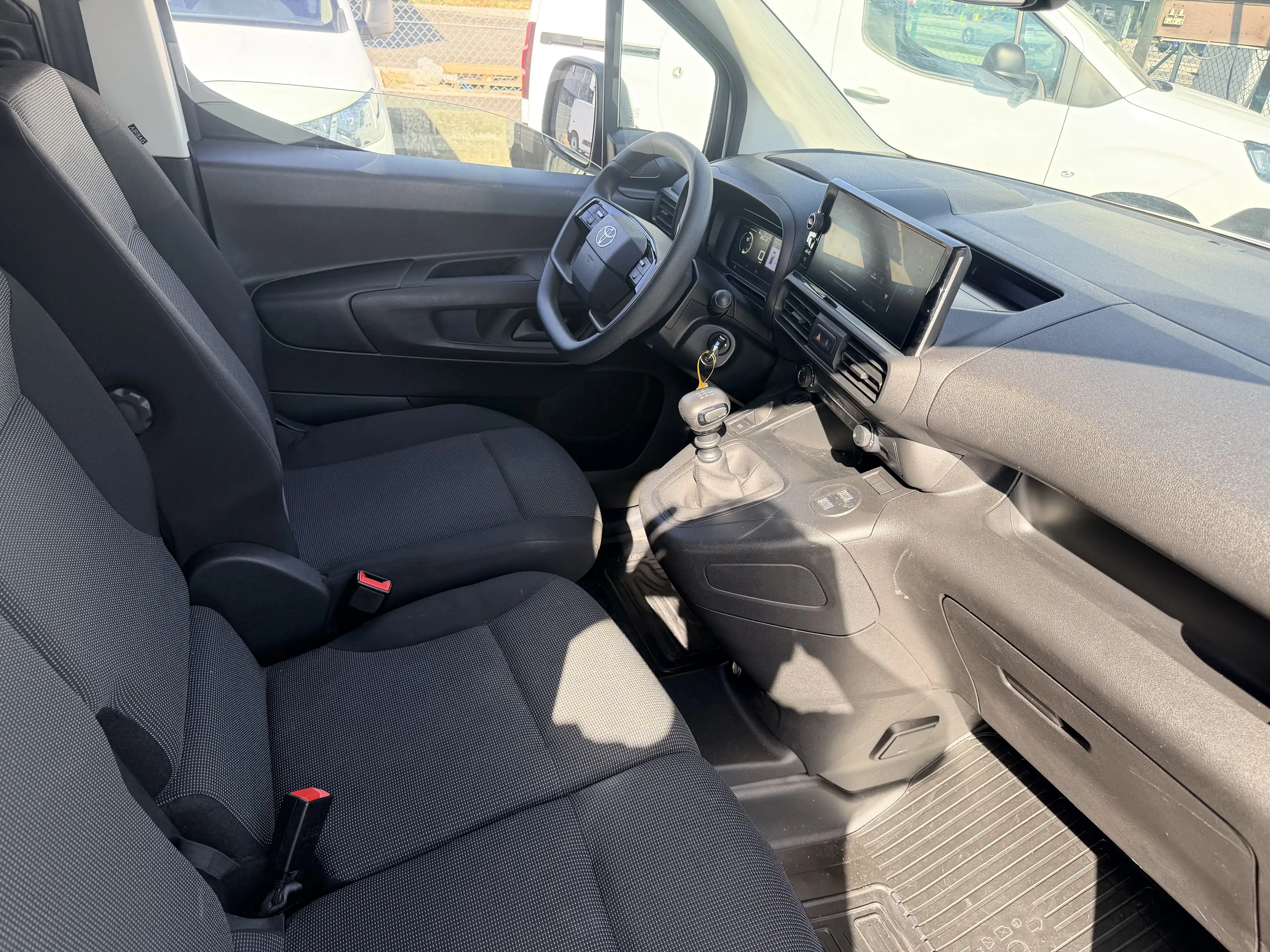 Toyota Proace City 1.5D LONG CHASSIS 9 ANS GARANTIE — photo 9