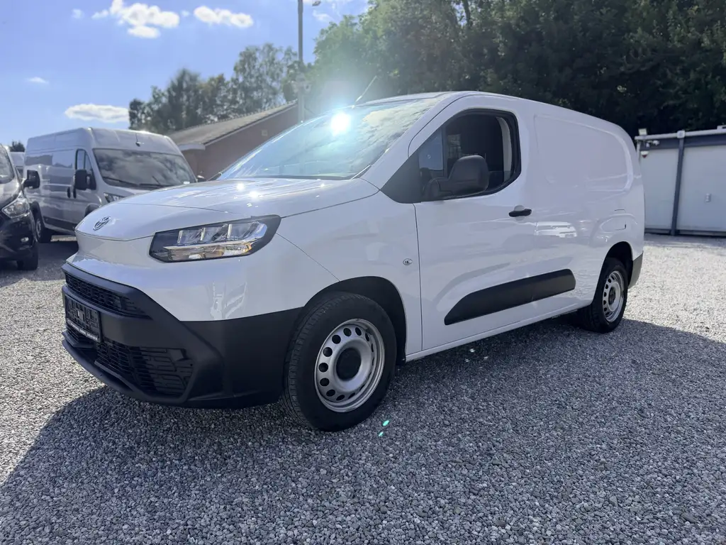 Toyota Proace City 2025 из Европы — купить под ключ