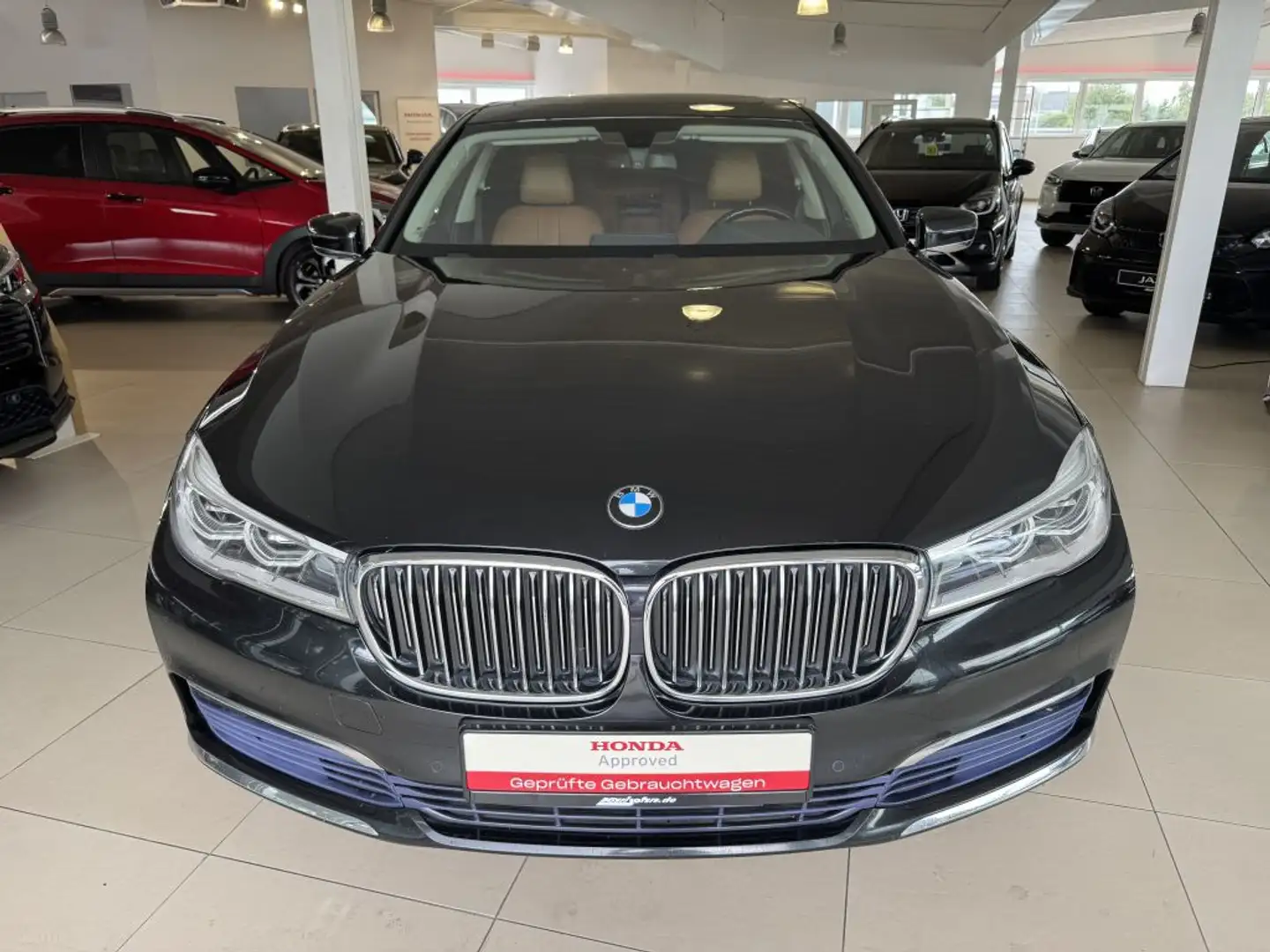 BMW 740 740Li  Lang Version Schwarz - 2