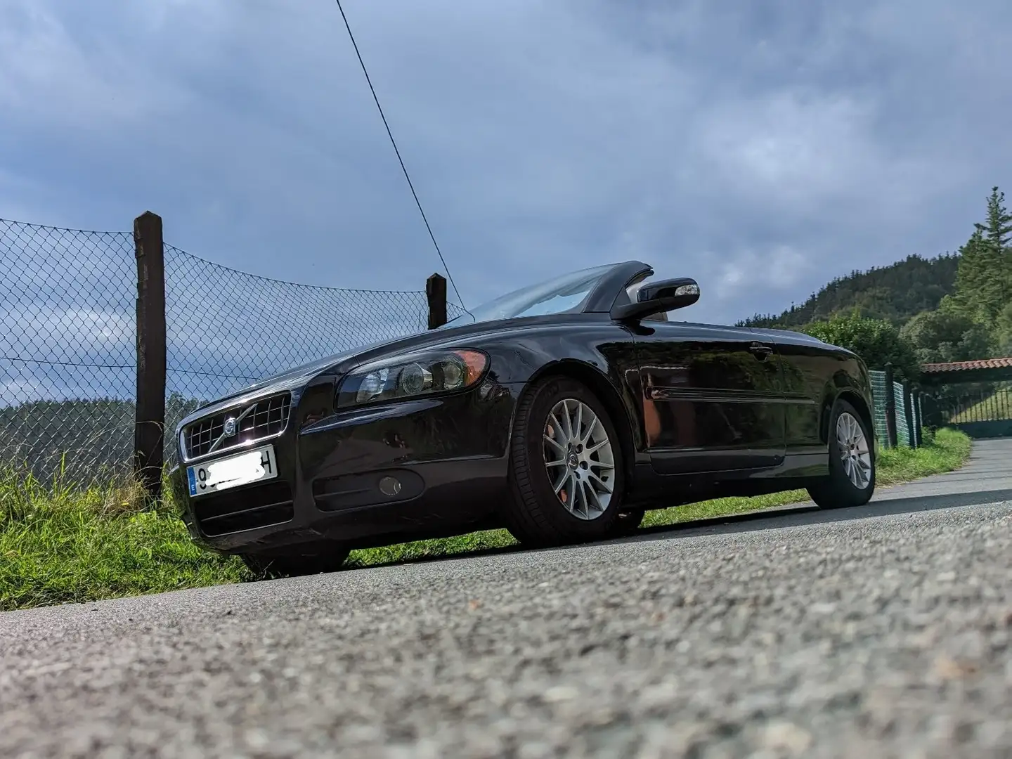 Volvo C70 2.4 Momentum Negro - 1